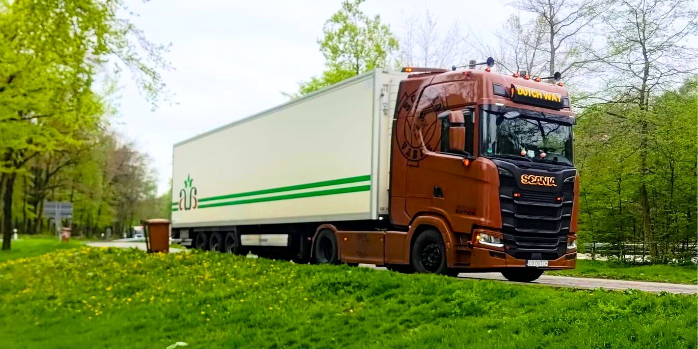 Samochód ciężarowy Dutch Way na trasie